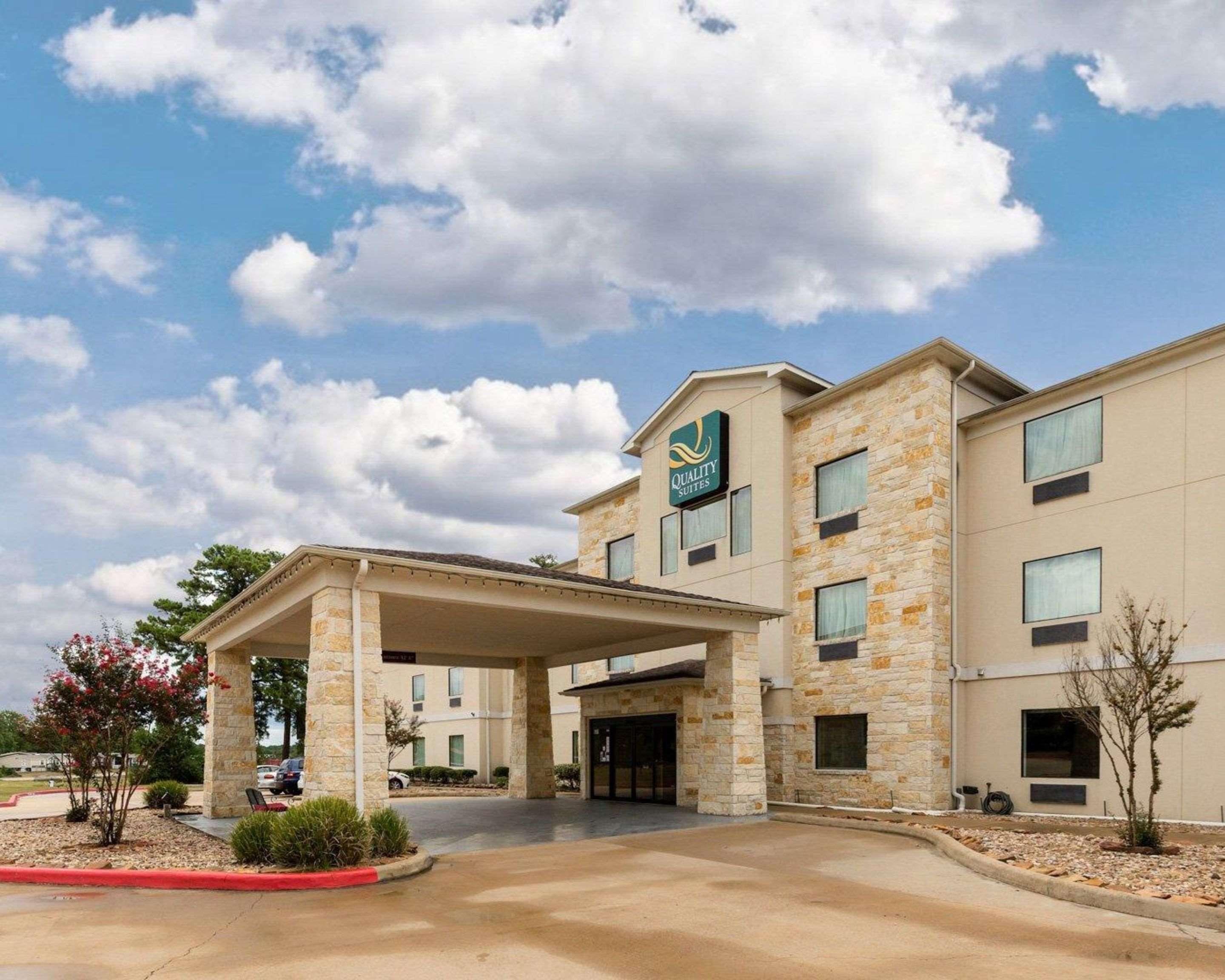 Quality Suites Huntsville Exterior photo